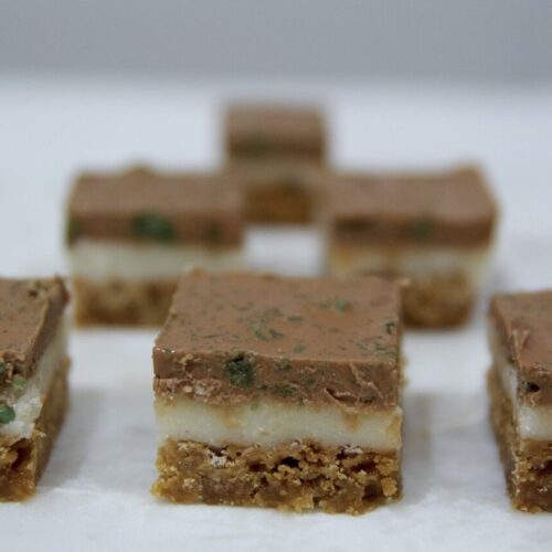 Peppermint Crisp Caramel Slice recipe