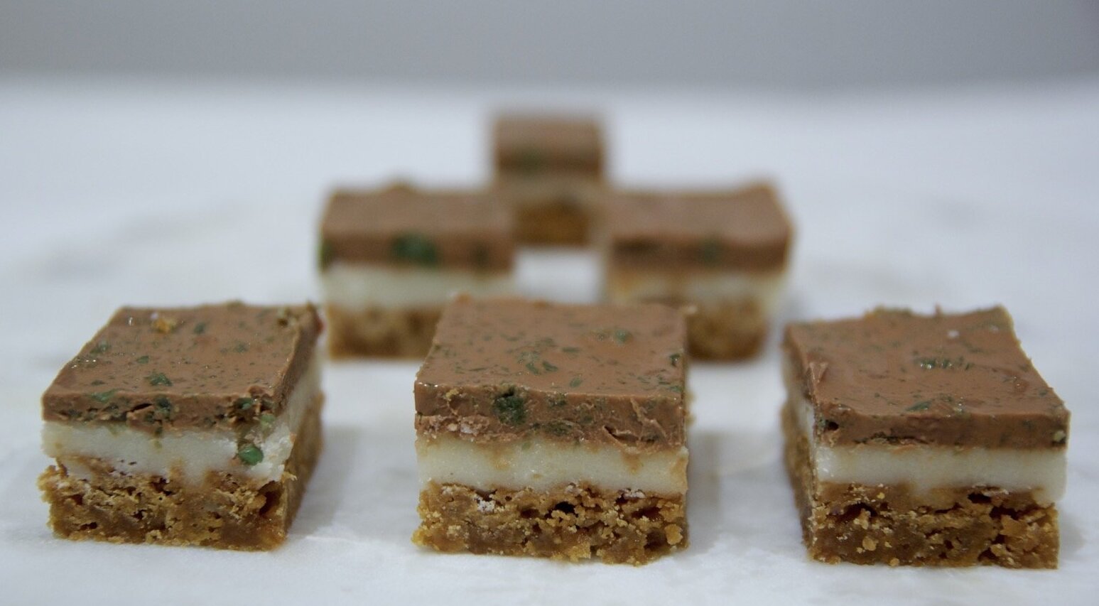 Peppermint Crisp Caramel Slice recipe